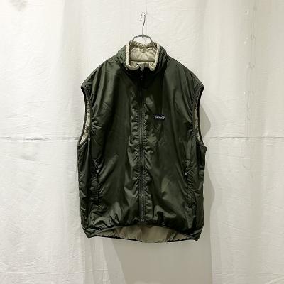 ダウンベスト